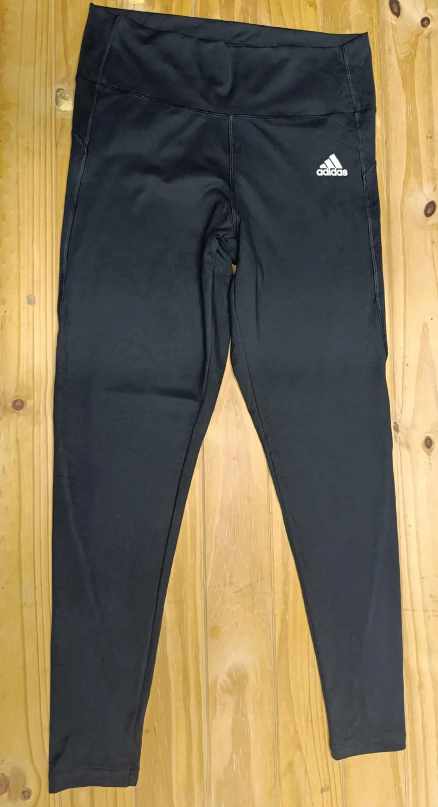 Calza deportiva adidas talle L 